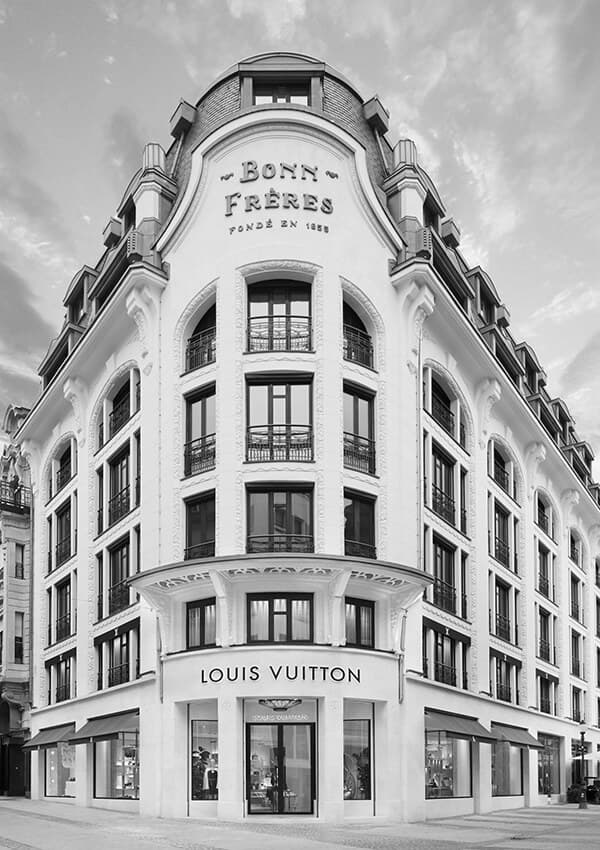 The Bonn Frères building, flagship building in the city centre.