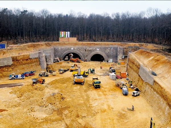 The Grouft tunnel, a 2,966 m underground structure was built between 2005 and 2010.