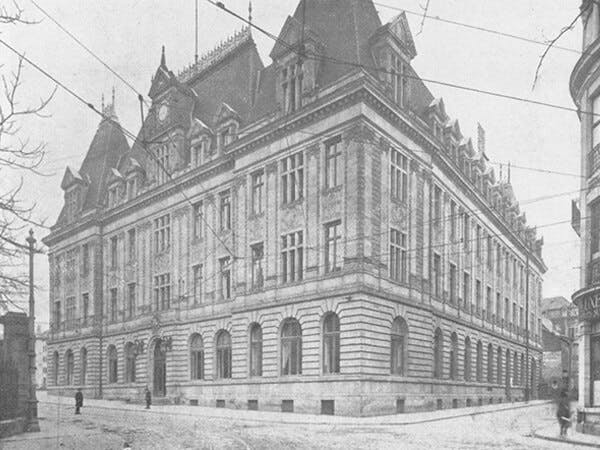 L’hôtel des Postes, agrandi dans les années 1920.