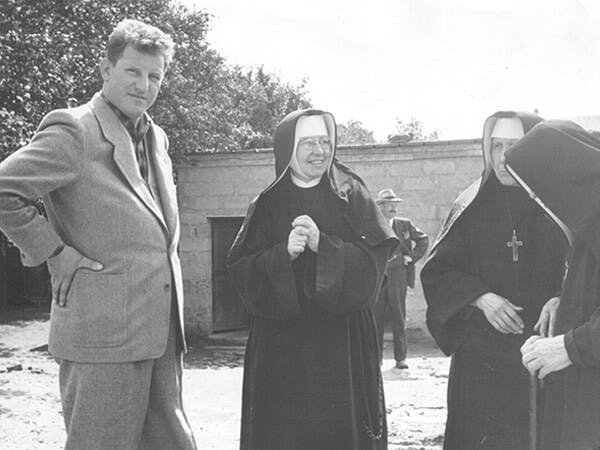 Félix Giorgetti with the Sisters of the Sacré-Cœur Clinic.