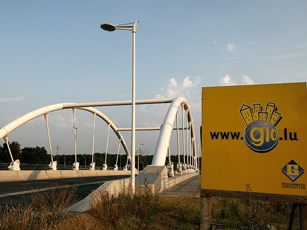 The Gasperich bridge was put in place in the record time of 48 hours.