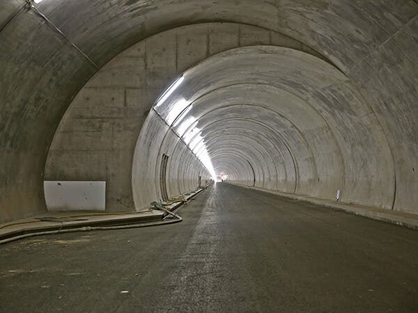 The Stafelter tunnel, 1,800 m long.
