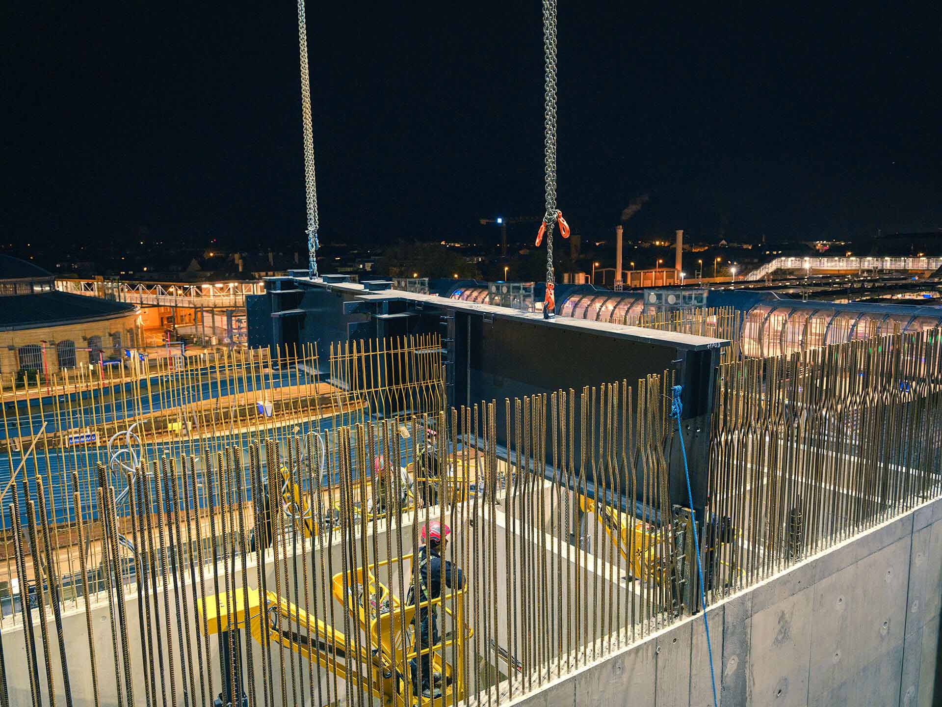 The roof structure is installed only at night during the railway shutdown