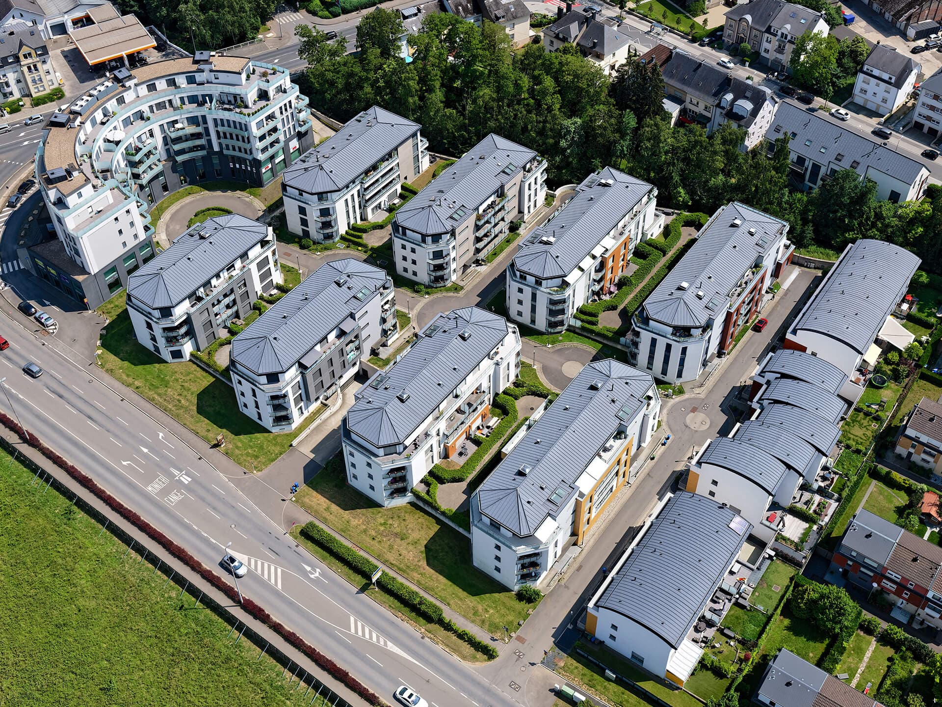 In 2006, Domaine Altena was the first project to be carried out according to the low energy consumption eco-friendly concept.