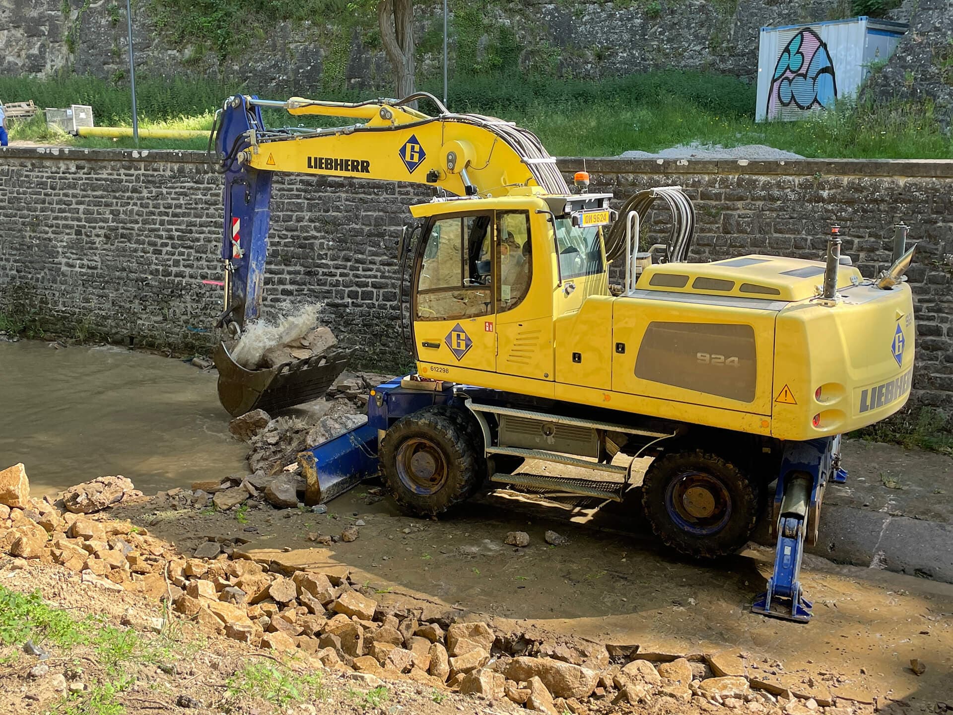 Machines adapted to work in an aquatic environment.