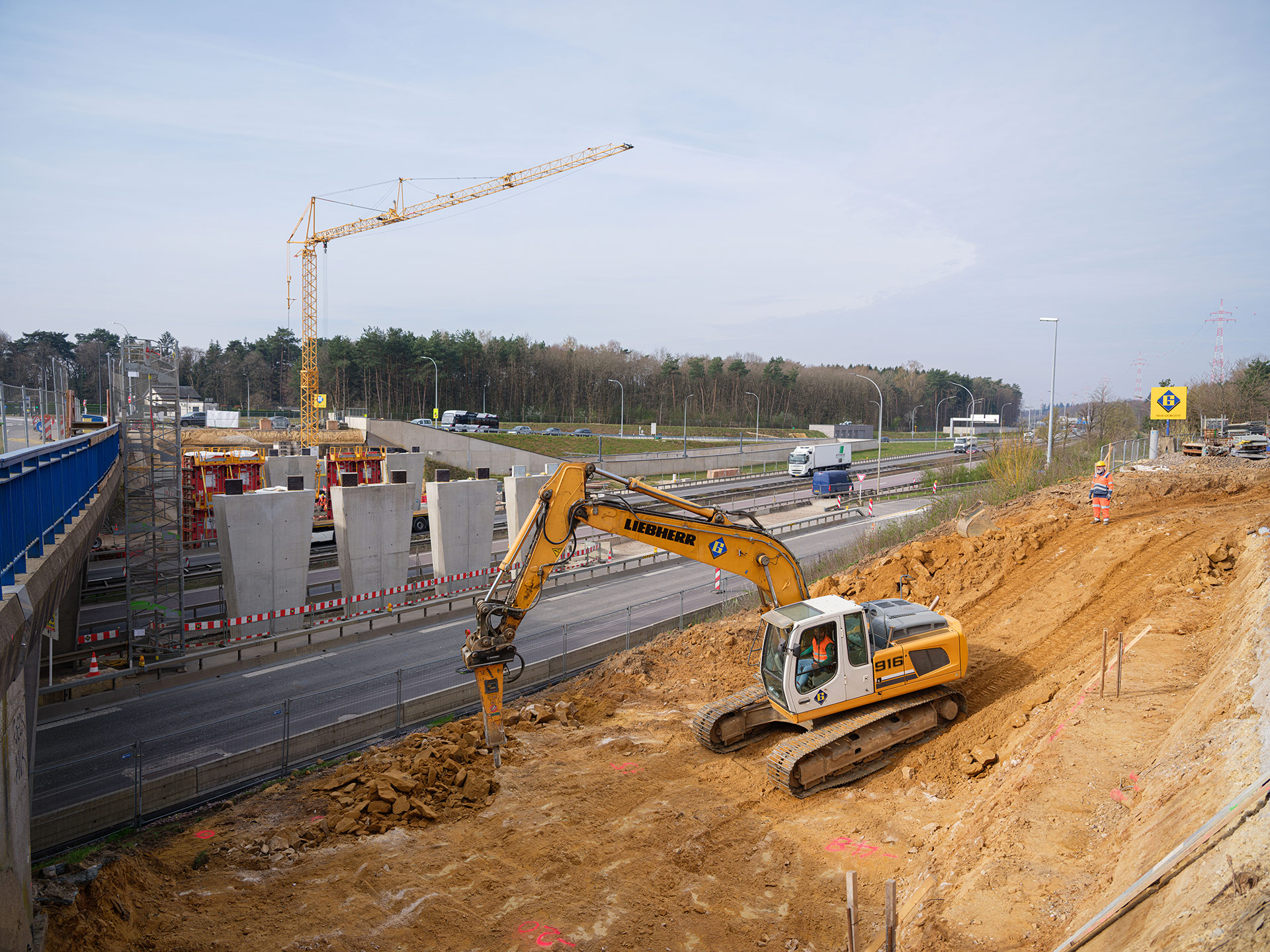 Travaux de terrassement au niveau de la culée C3